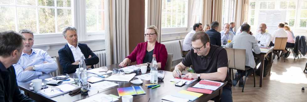 Blick in den Tagungsraum beim Gipfel der Logistikweisen in Dresden 2021